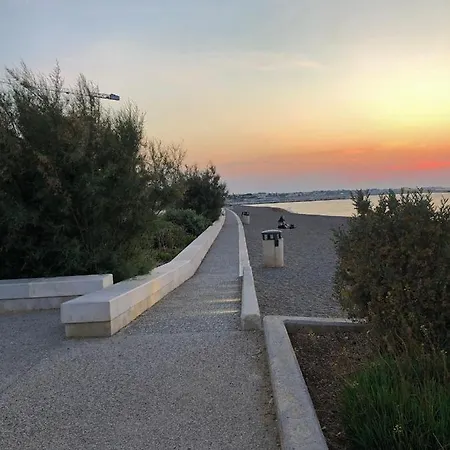 Sunny Μπάρι
