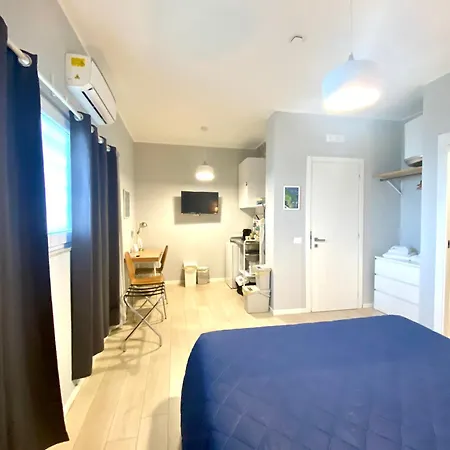 Sunny Апартаменты *