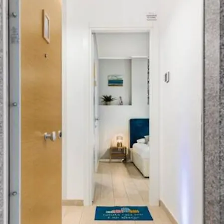 Sunny Apartment Bari